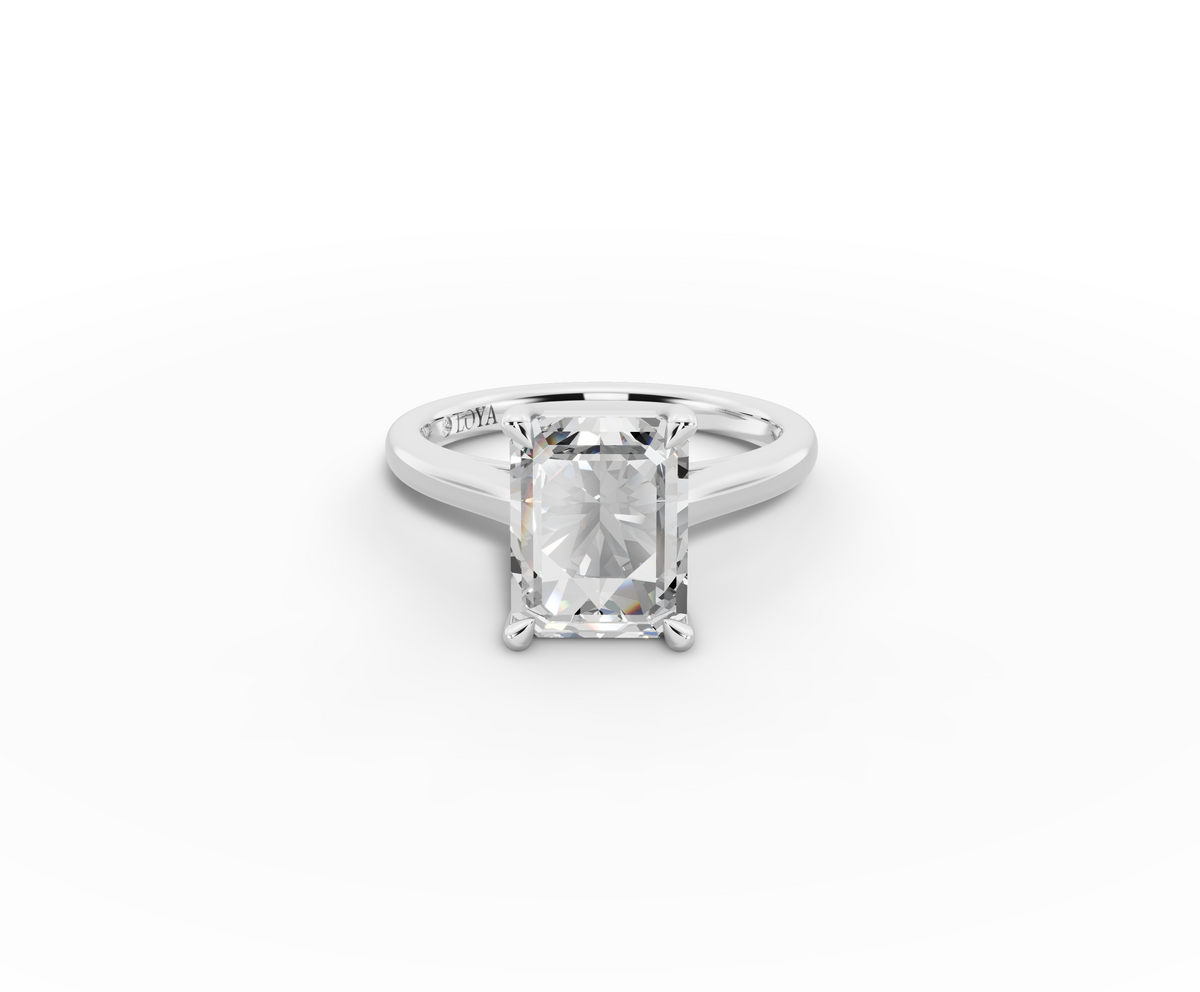 Alba Radiant Shape Ring in 18K white gold with a plain band, set with a LOYA diamond (lying view)