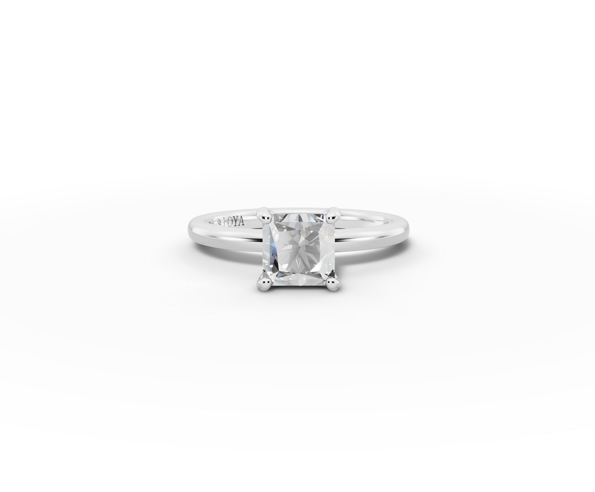 Amor Princess Shape Ring in 18K white gold with a plain band, set with a LOYA diamond (lying view)
