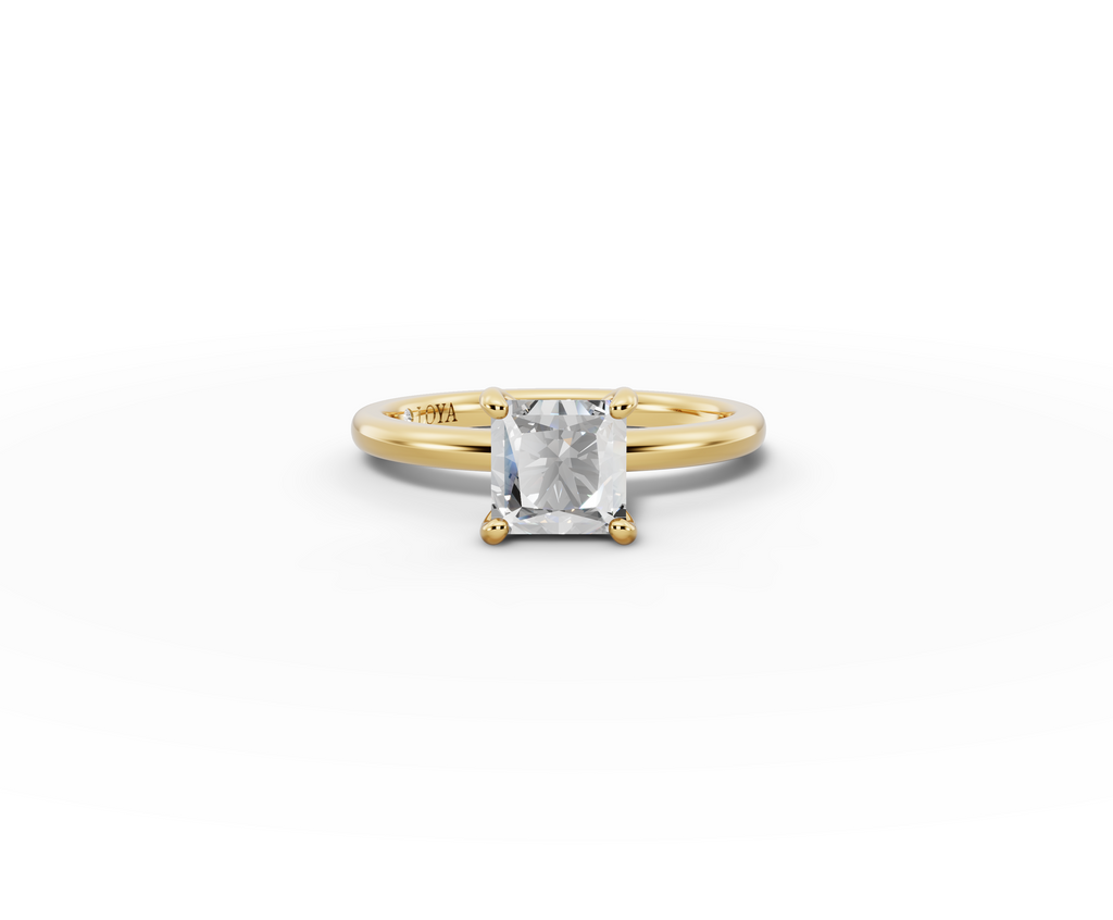 Amor Princess Shape Ring in 18K yellow gold with a plain band, set with a LOYA diamond (lying view)