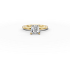 Amor Princess Shape Ring in 18K yellow gold with a plain band, set with a LOYA diamond (lying view)