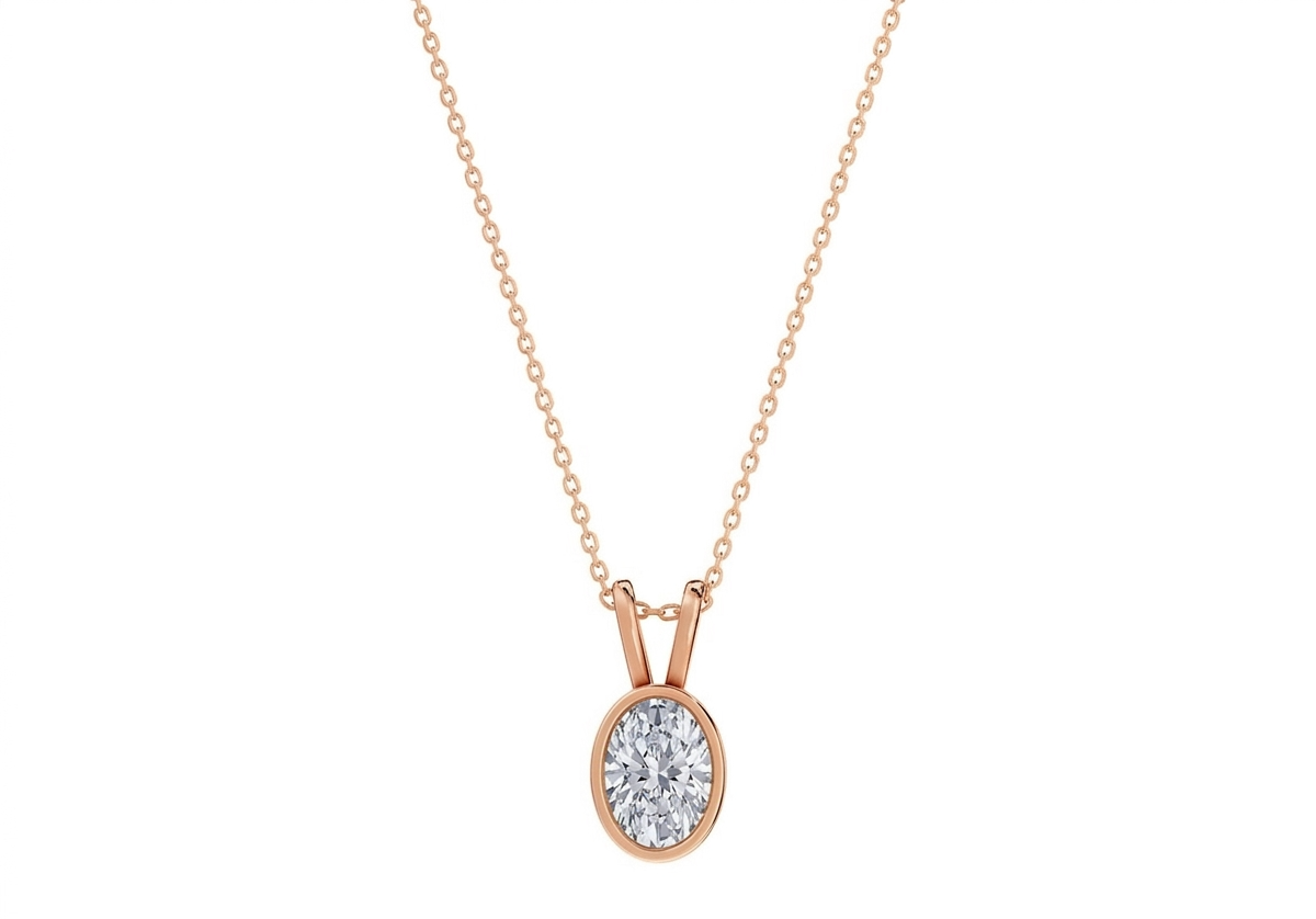 Aurora Oval Shape Pendant in 18K rose gold, set with a LOYA diamond