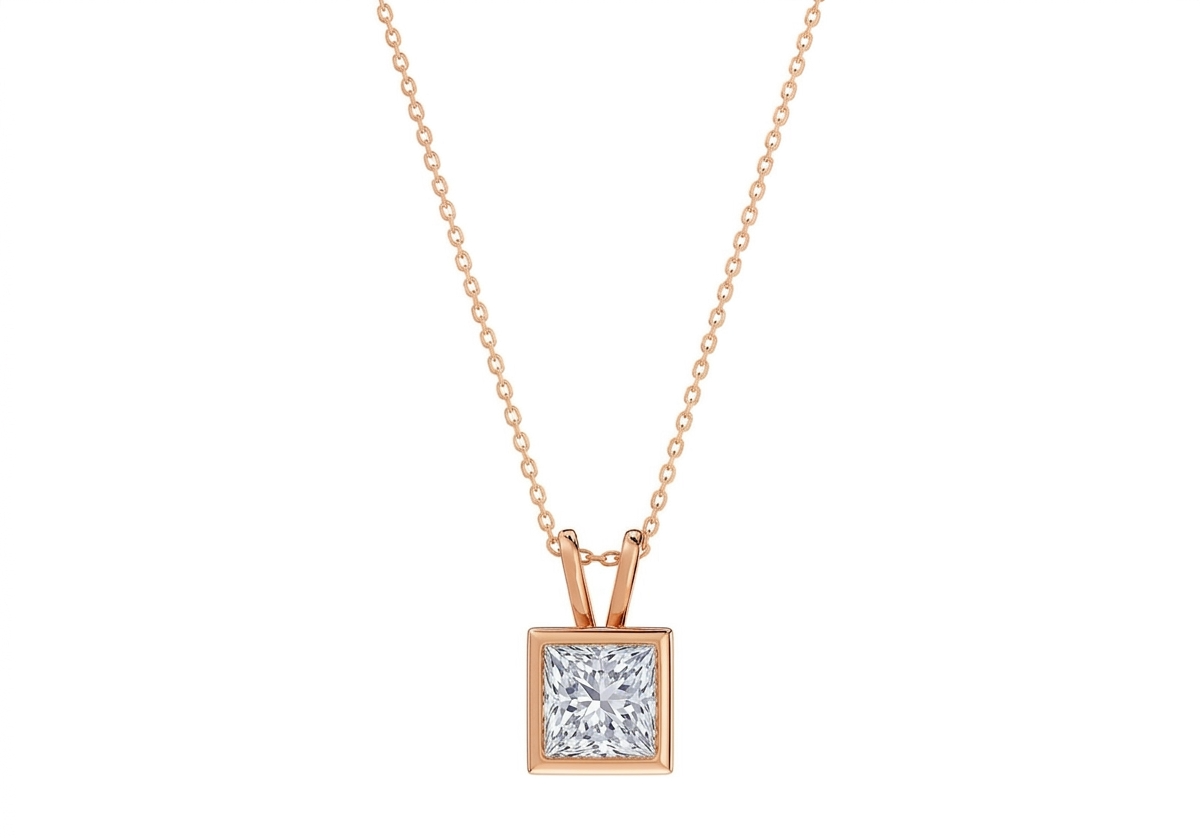 Aurora Princess Shape Pendant in 18K rose gold, set with a LOYA diamond