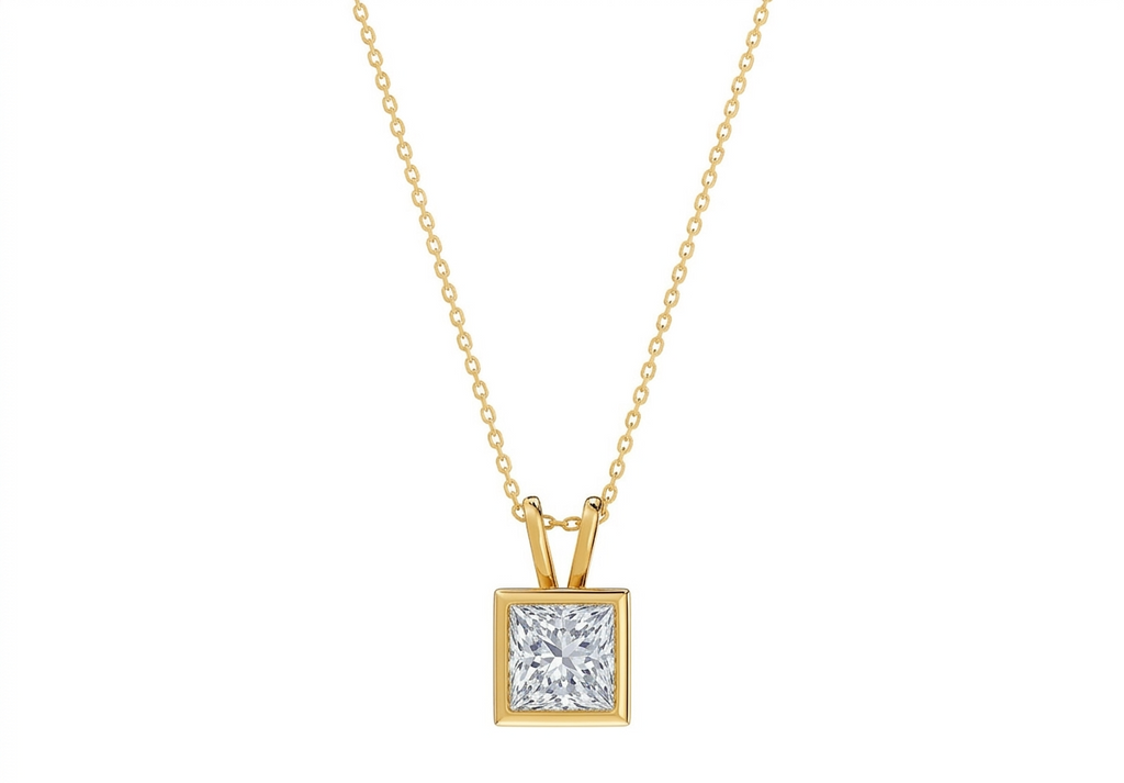 Aurora Princess Shape Pendant in 18K yellow gold, set with a LOYA diamond
