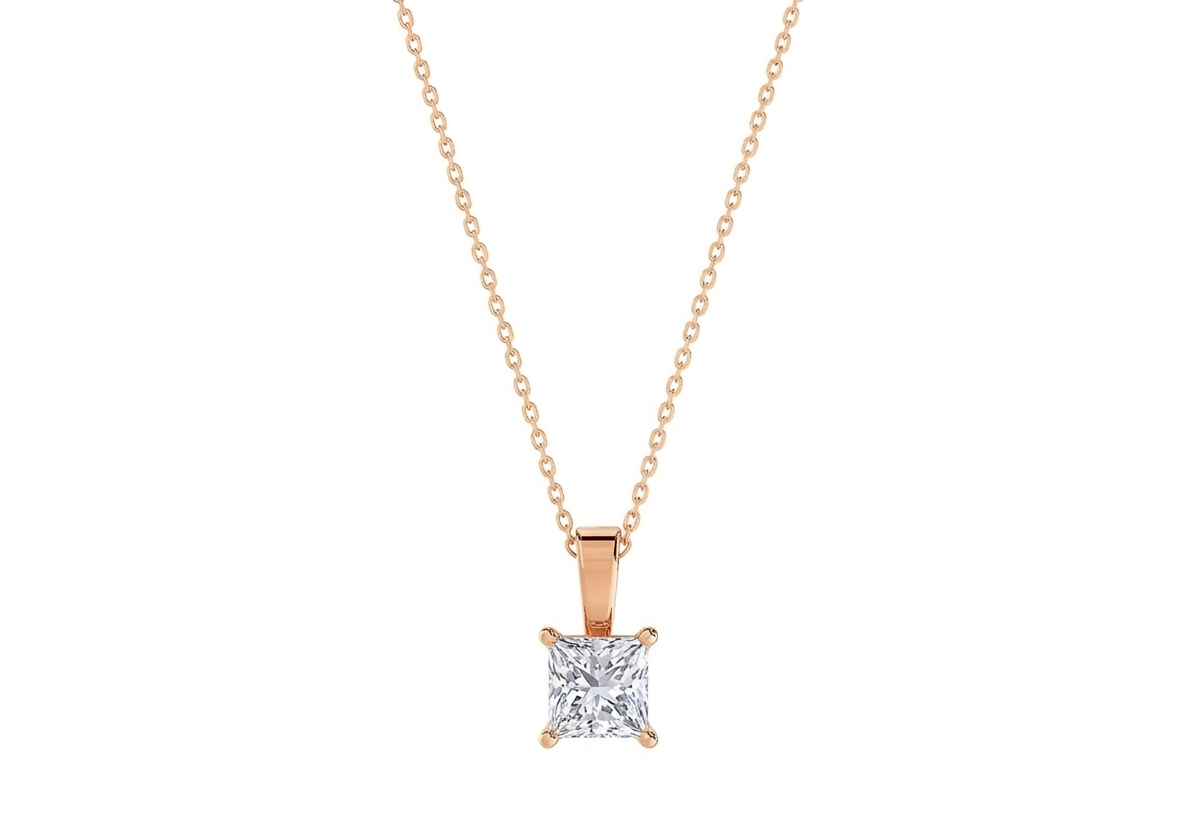 Serena Princess Shape Pendant in 18K rose gold, set with a LOYA diamond