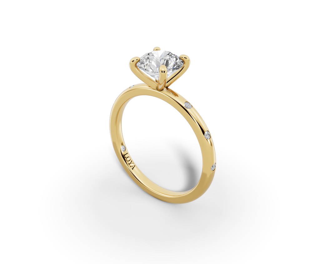 Amor Round Shape Ring in 18K yellow gold with diamonds on the band, set with a LOYA diamond (perspective view)
