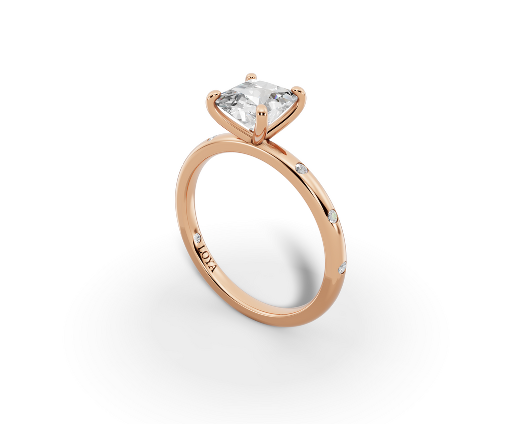 Amor Princess Shape Ring in 18K rose gold with diamonds on the band, set with a LOYA diamond (perspective view)