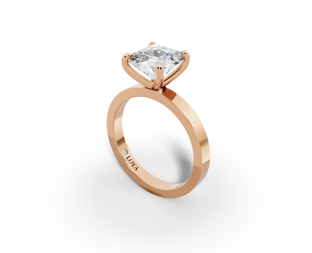 Nova Princess Shape Ring in 18K rose gold with a plain band, set with a LOYA diamond (perspective view)