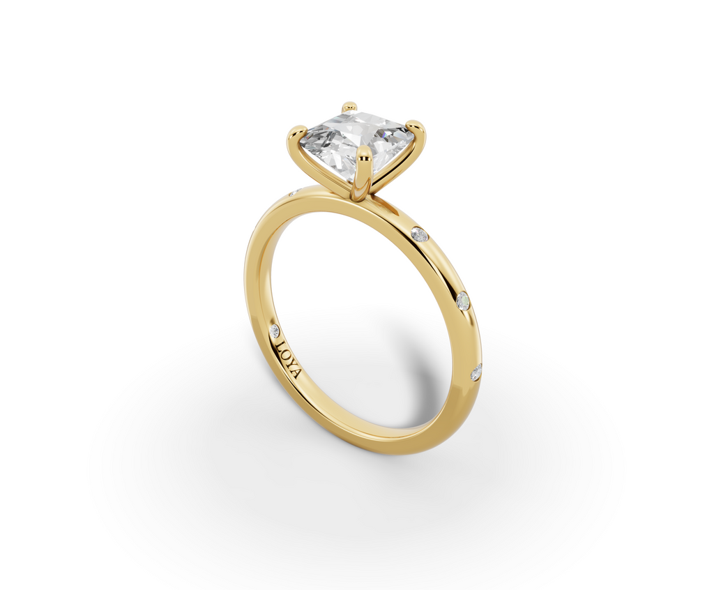 Amor Princess Shape Ring in 18K yellow gold with diamonds on the band, set with a LOYA diamond (perspective view)