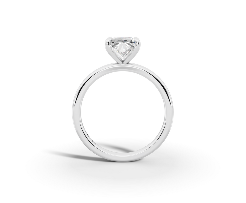 Amor Princess Shape Ring in 18K white gold with a plain band, set with a LOYA diamond (side view)