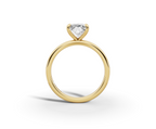 Amor Princess Shape Ring in 18K yellow gold with a plain band, set with a LOYA diamond (side view)