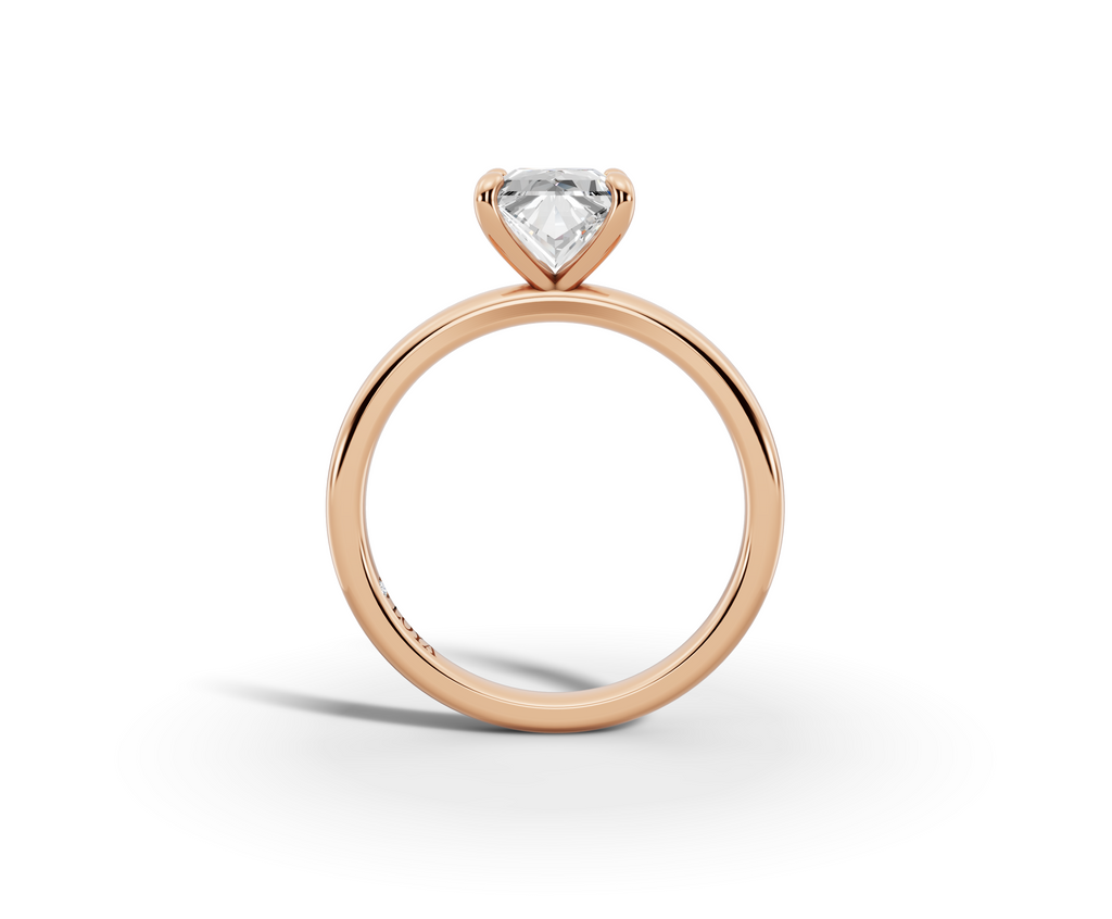 Amor Princess Shape Ring in 18K rose gold with a plain band, set with a LOYA diamond (side view)