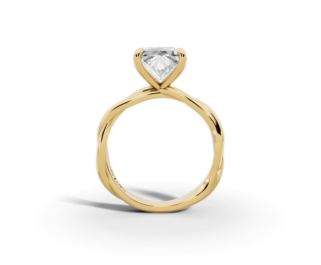 Mira Princess Shape Ring in 18K yellow gold with a plain band, set with a LOYA diamond (side view)