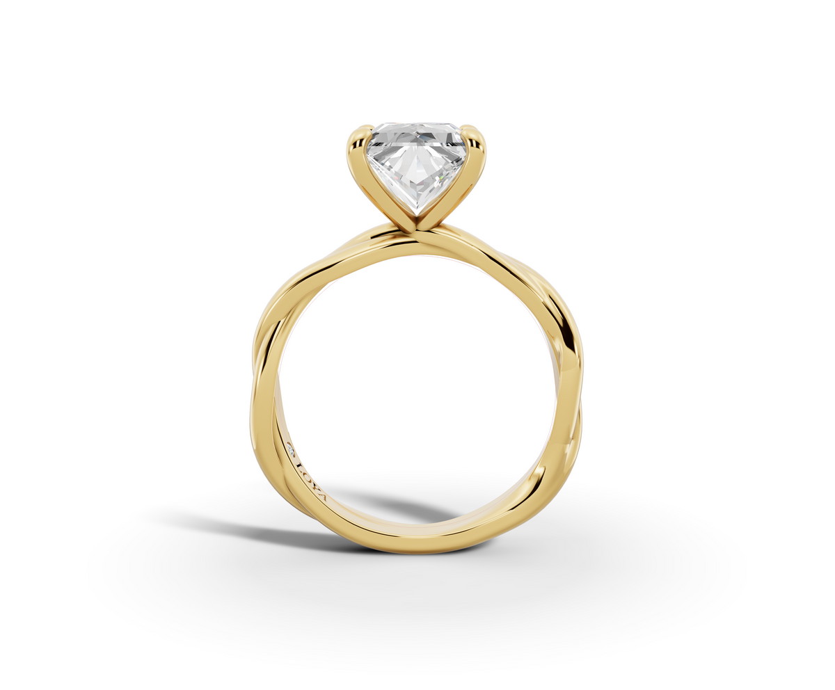 Mira Princess Shape Ring in 18K yellow gold with a plain band, set with a LOYA diamond (side view)