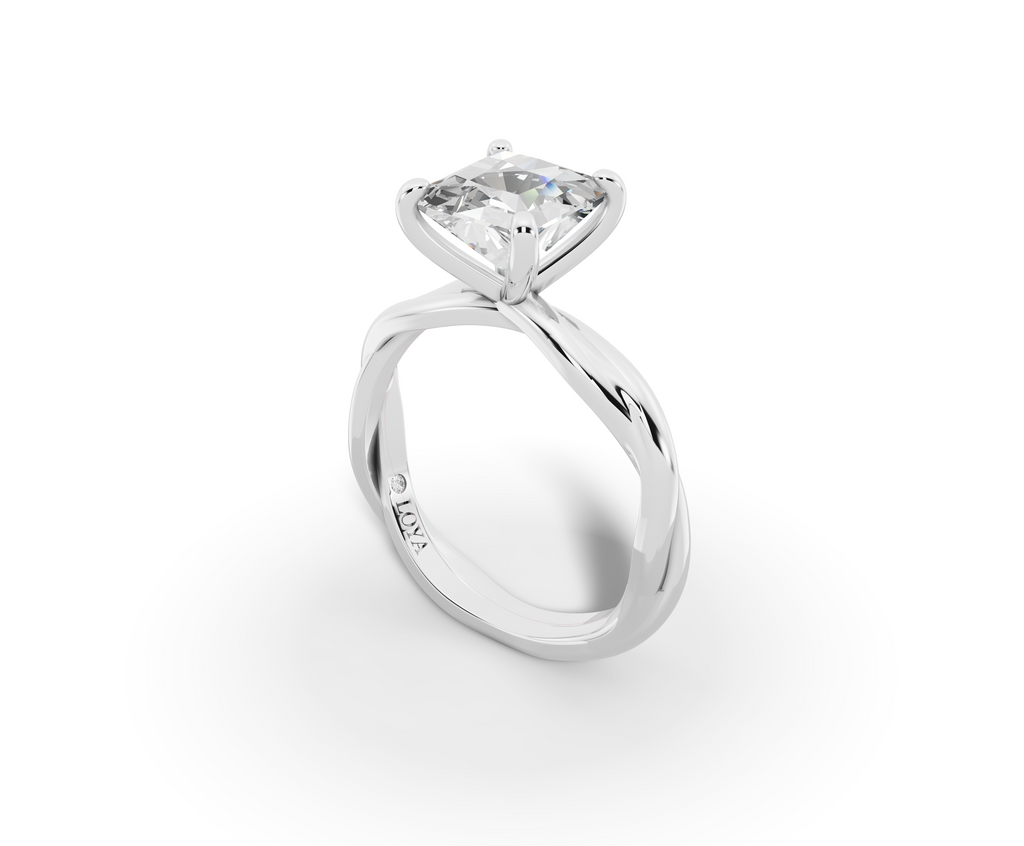 Mira Princess Shape Ring in 18K white gold with a plain band, set with a LOYA diamond (perspective view)